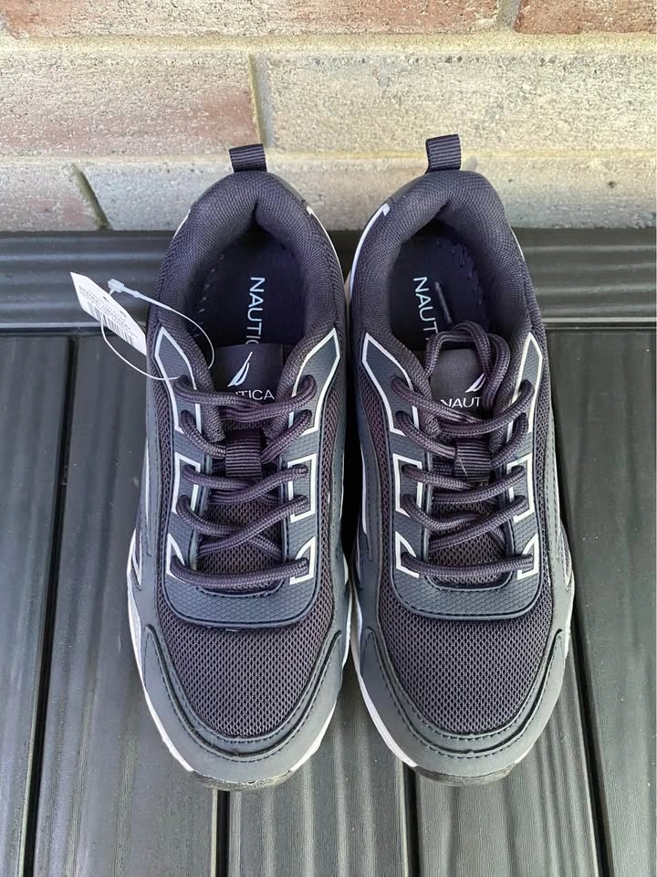 Nautica Marco Y Sneakers kids size 2 boy - photo 2