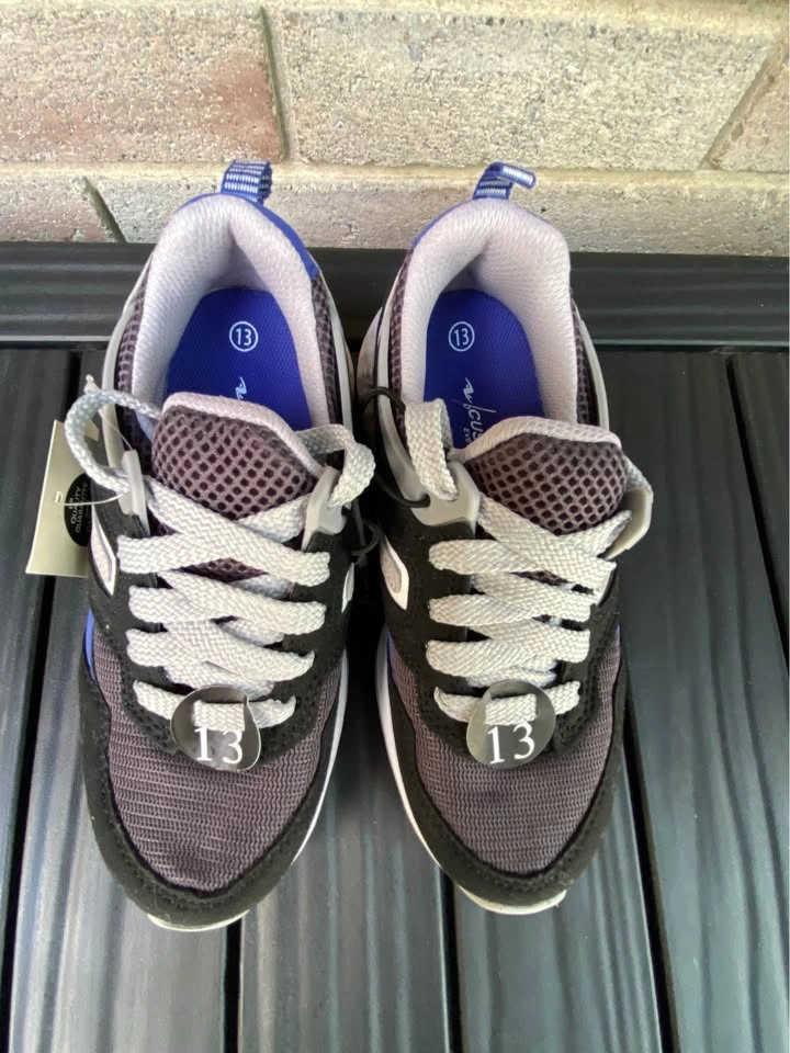 Athletic Works Boys Size 13 Sneakers - photo 2
