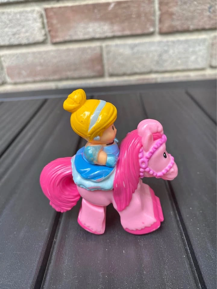 Fisher-Price Little People Disney Princess Cinderella & Klip Klo