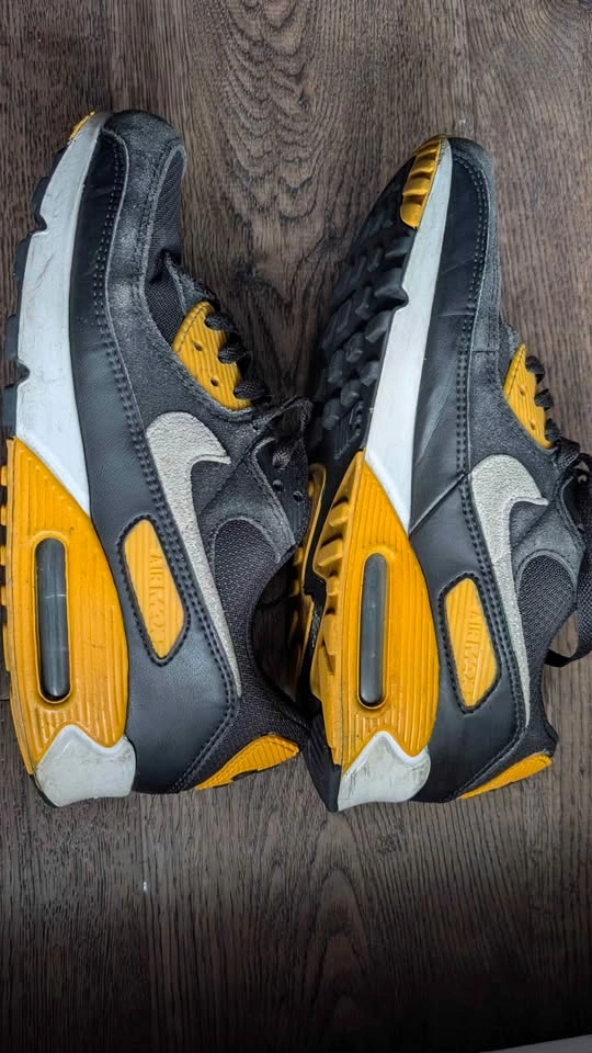 Nike Air Max 90 - Black/Yellow/Grey - photo 2