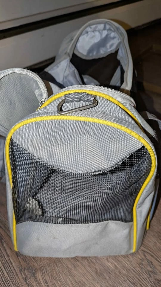 Used ZULU Pet Carrier for Small Dog or Cat - photo 3