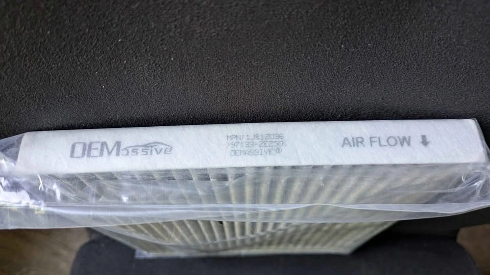 Car Activated Carbon Pollen Cabin Air Filter 97133-2E260 - photo 4