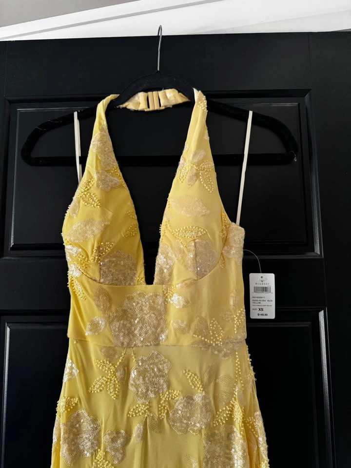 BNWT yellow sequin formal dress - photo 3