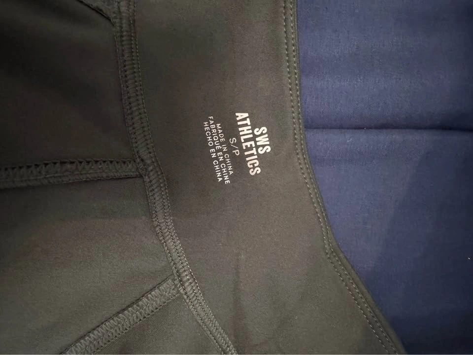 Activewear zip up sweater - photo 4