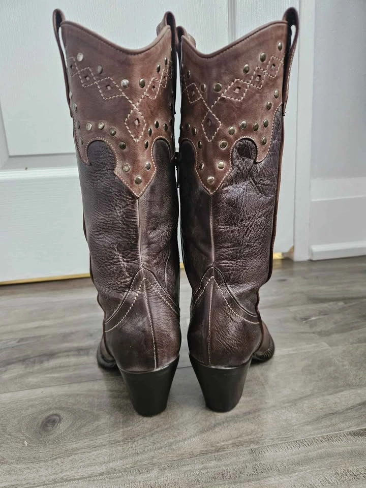 🇨🇦  Vintage Silvia Rebatto Studded Leather Cowgirl Boots–Size 36 - photo 3