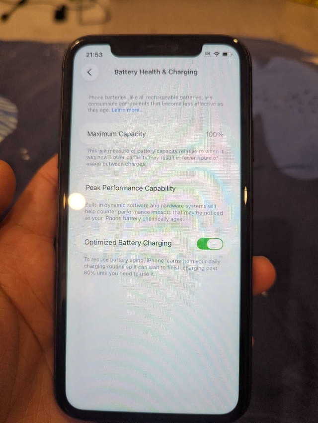 iPhone 11 - 64gb - 100% Battery Health - photo 3