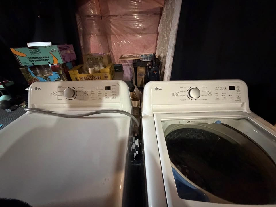 LG Washer & Dryer - photo 2