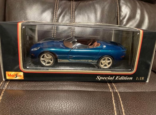 maisto jaguar xk180 1:18