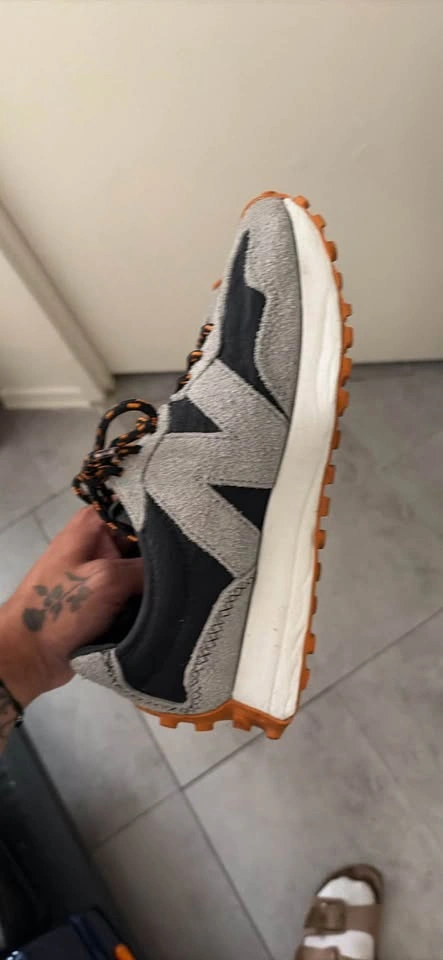 New Balance 327 Sneakers - photo 2