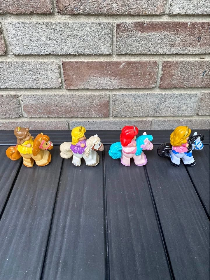Fisher-Price Little People Disney Princess Klip Klop Horses