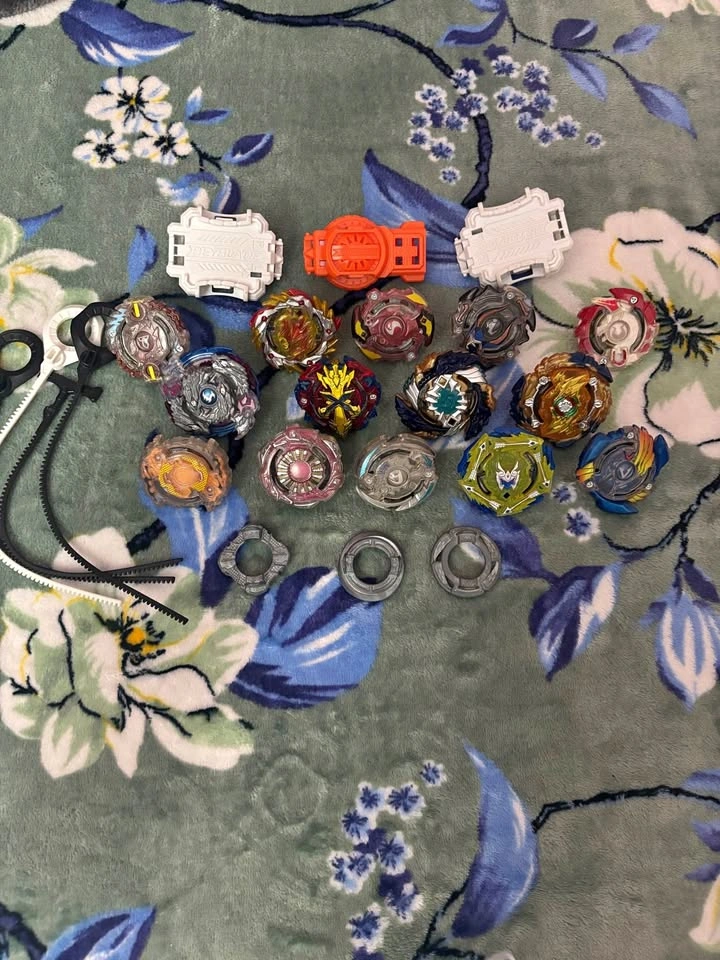 Beyblade Burst Lot with Launchers and Ripcords