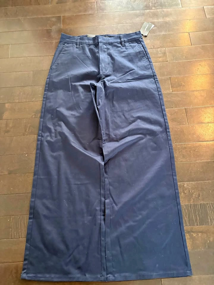 Brand new with tags air walk super baggy pants