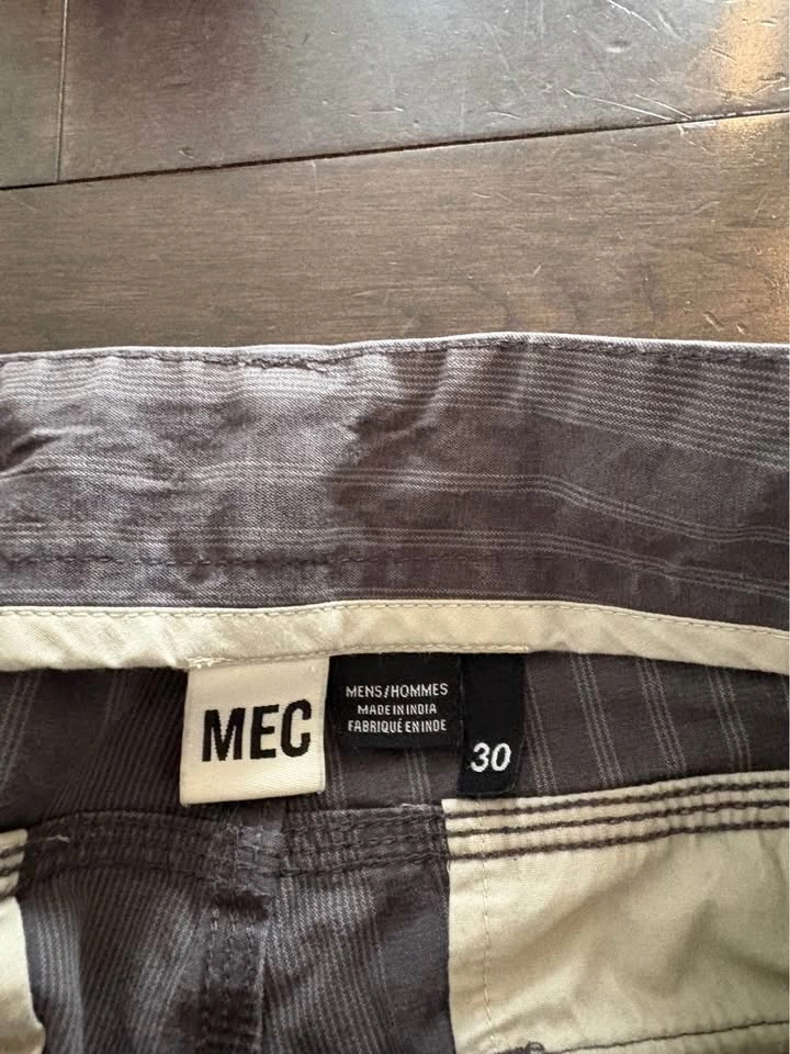 MEC hiking cargo shorts - photo 4