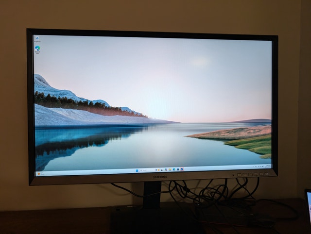 Samsung S32D850T 32-inch WQHD Monitor - photo 2