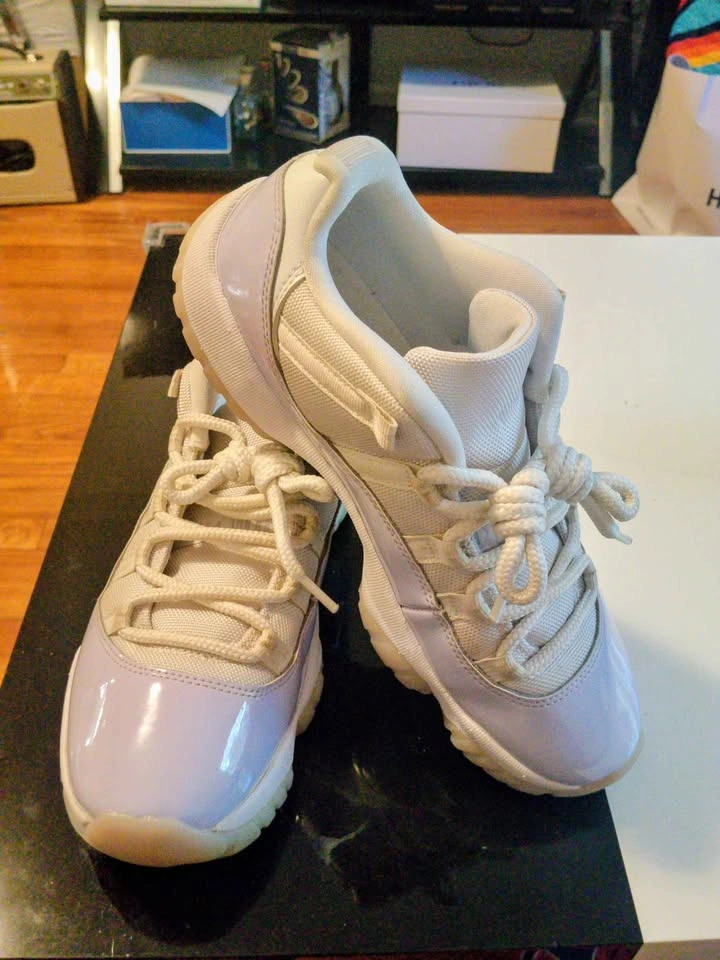 PURE VIOLET - Air Jordan 11 low Size 9.5 US (women's) - photo 3