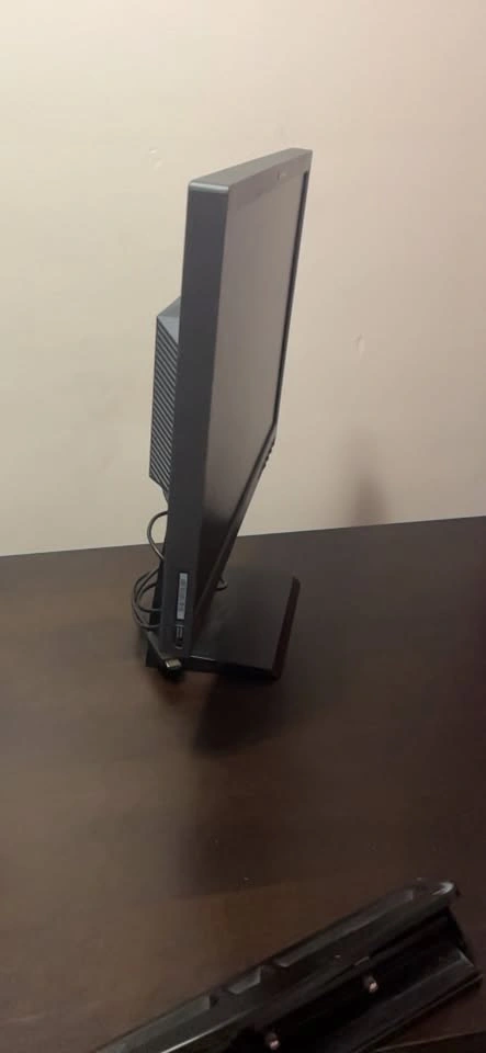 Lenovo Computer Monitor - photo 3