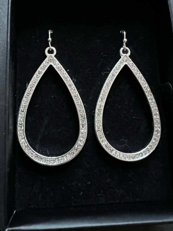 AVON Brilliant Prestige Silver-tone Teardrop Earrings - photo 2