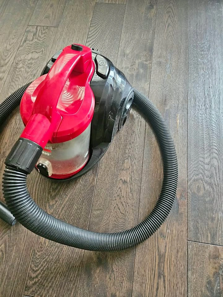 Bagless Canister Vacuum Cleaner