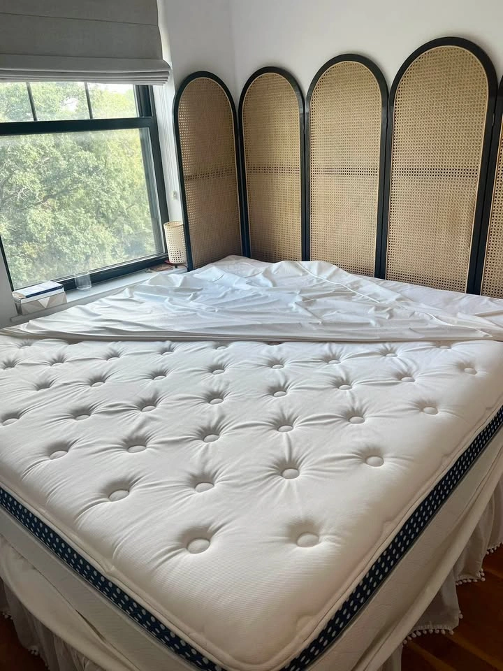 WinkBeds King Mattress – Luxury Firm Hybrid + Bed Frame - photo 3