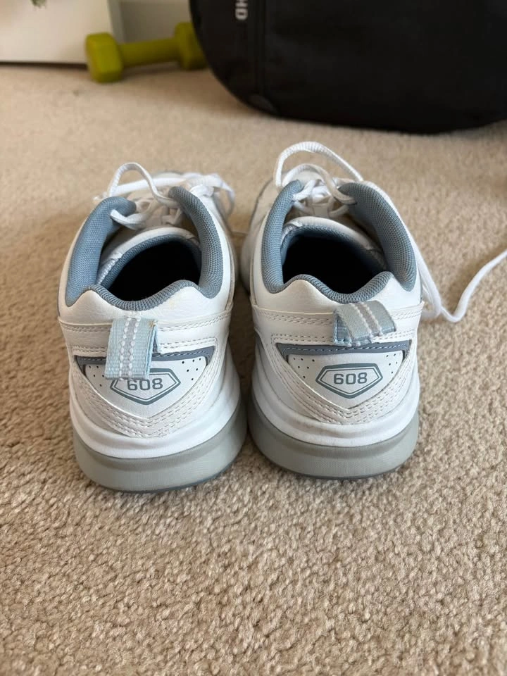 New Balance 608 runners Women size 7 - photo 3