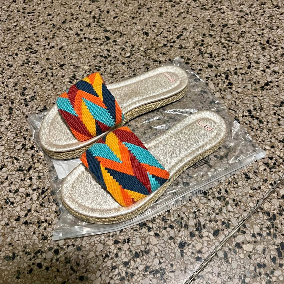 Women’s Sandals Size 6