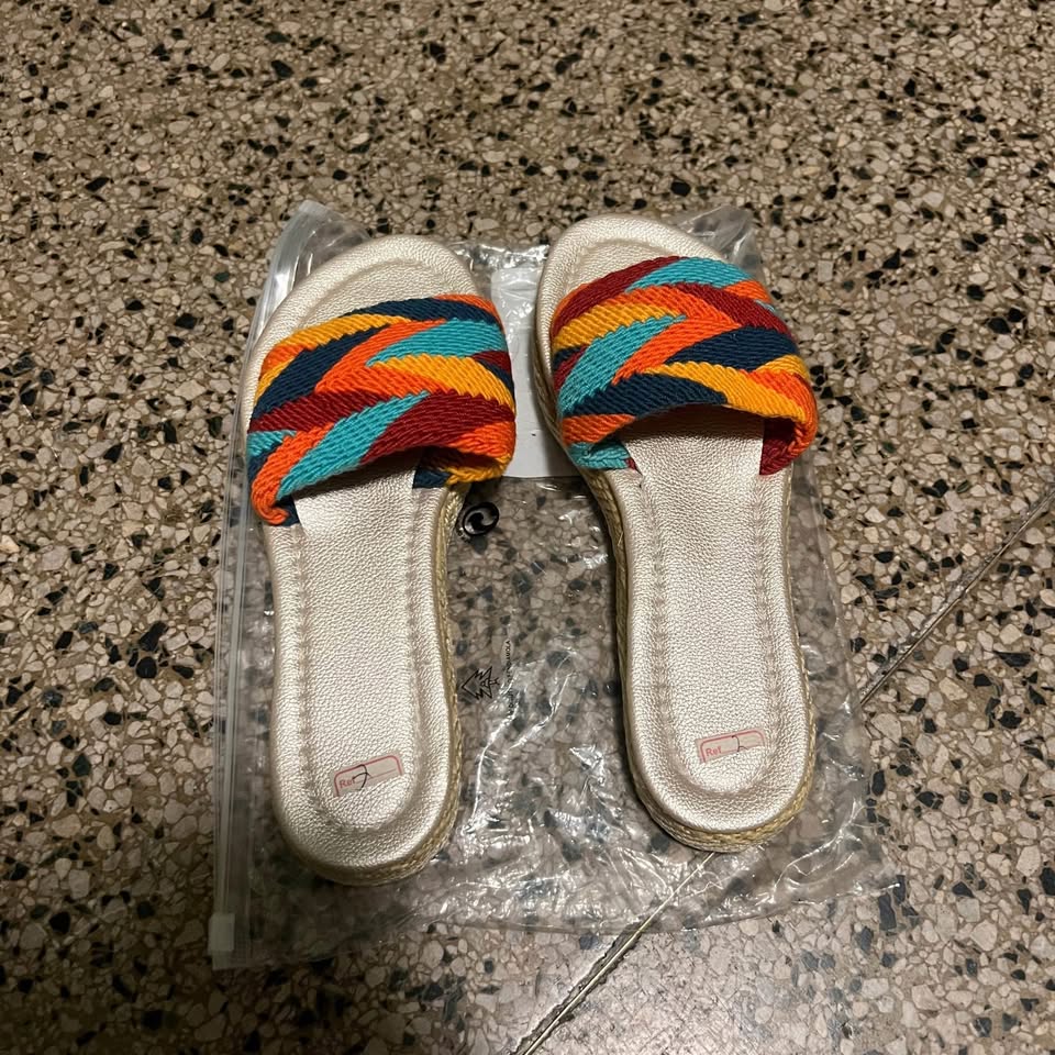 Women’s Sandals Size 6 - photo 2
