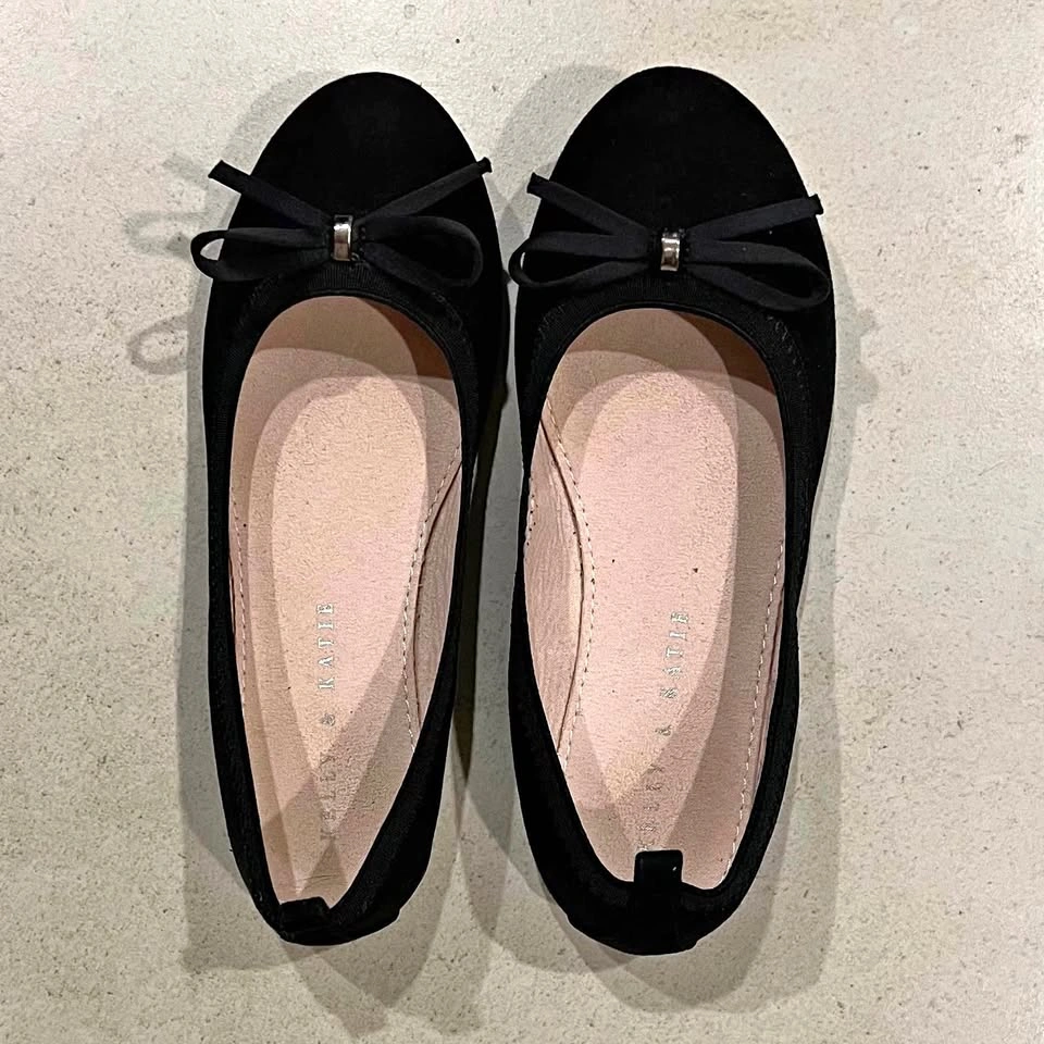 Kelly & Katie Girls Shoes ‘Sarah Flat’ - Kids' size 3 / New