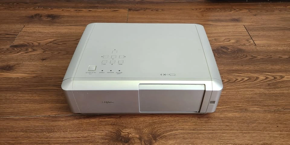 Sanyo - Home Theatre HD Projector - PLV-Z5 720p - photo 2