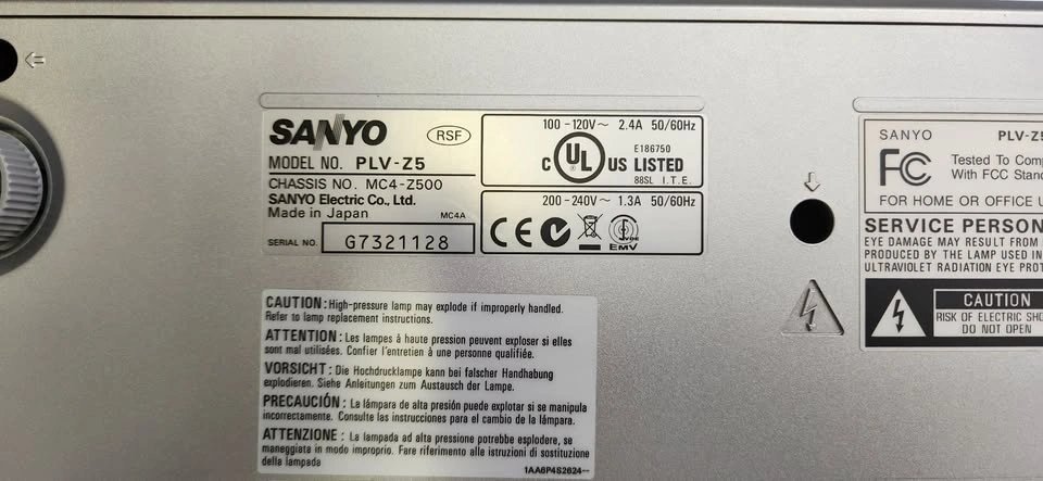 Sanyo - Home Theatre HD Projector - PLV-Z5 720p - photo 5