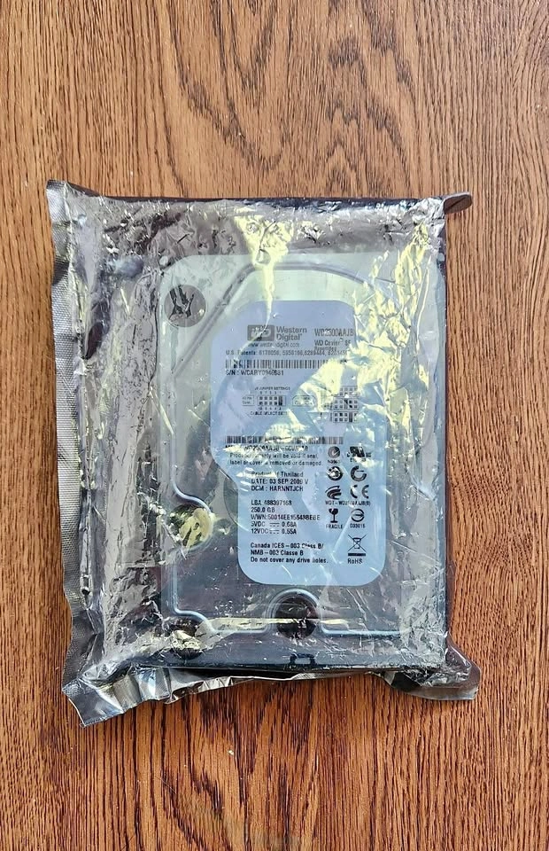 Western Digital WD2500AAJB 250GB IDE/PATA HDD — BRAND NEW SEALED