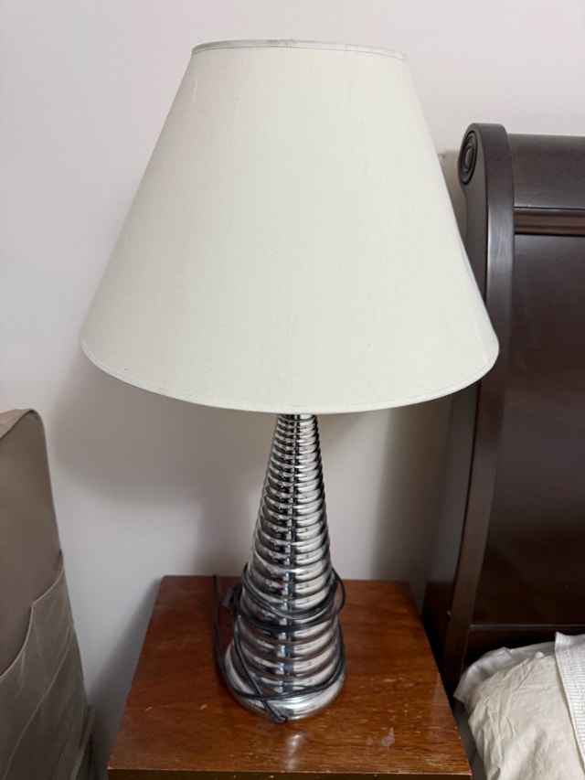 Elegant Modern Table Lamps (Pair) - photo 2