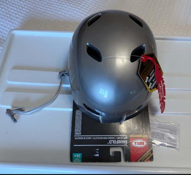 Bell Manifold Bike Helmet - Size Medium - new