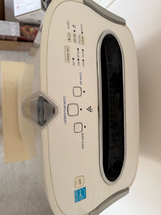 Sharp Air Purifier & Humidifier - Model KC-860U - photo 3