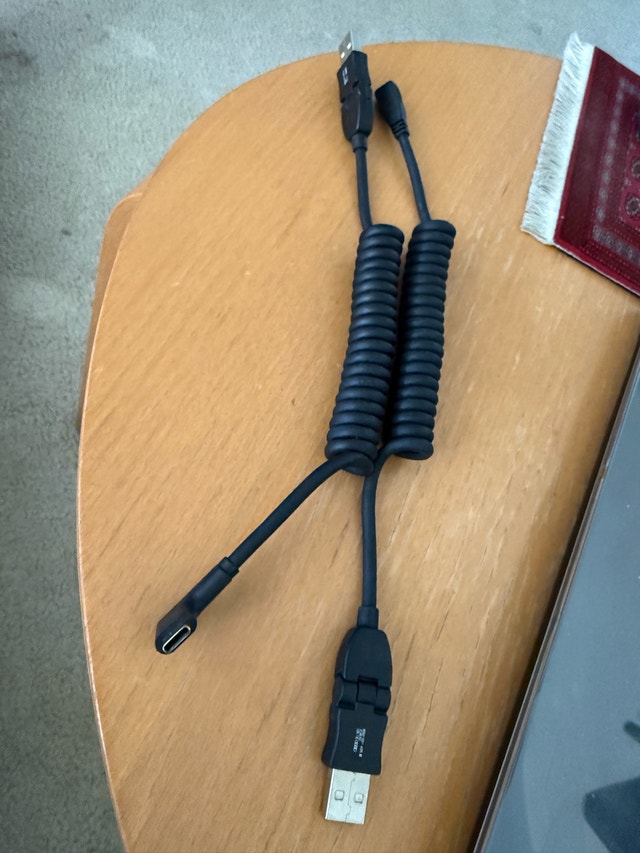 Audi USB Adapter for Mobile Devices - 850 051 435 F