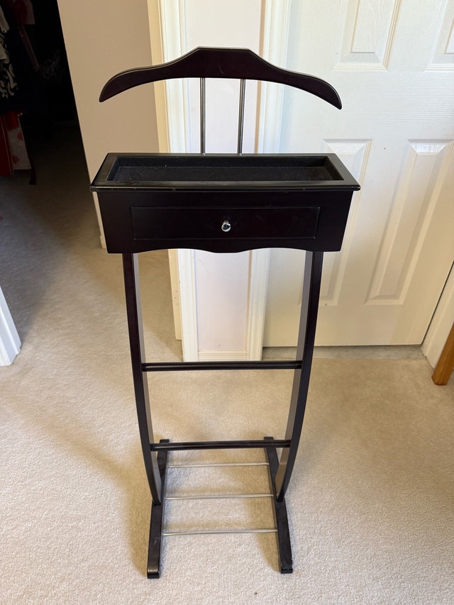 Valet Stand