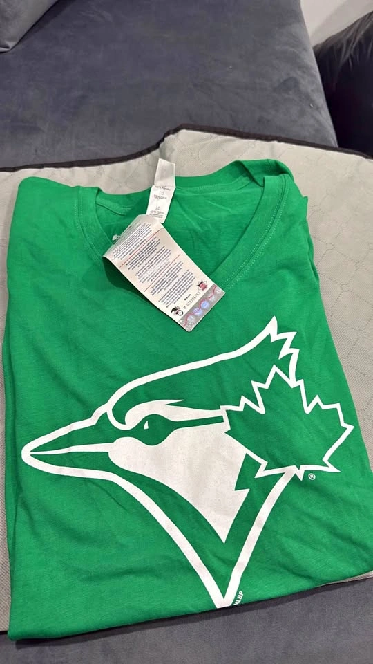 MLB Toronto Blue Jays T-Shirt Size XL