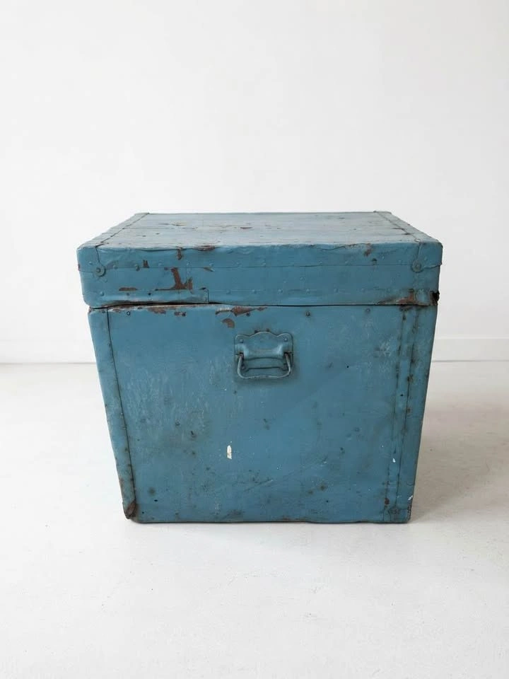 Vintage Mid Century Trunk – Blue Patina - photo 3