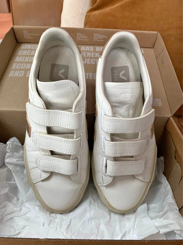 Veja sneakers
