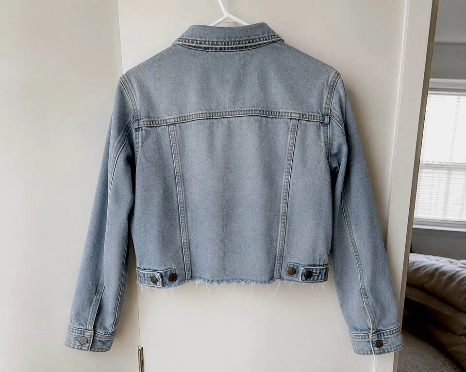 Calvin Klein Jeans Cropped Denim Jacket - Size XS - photo 2