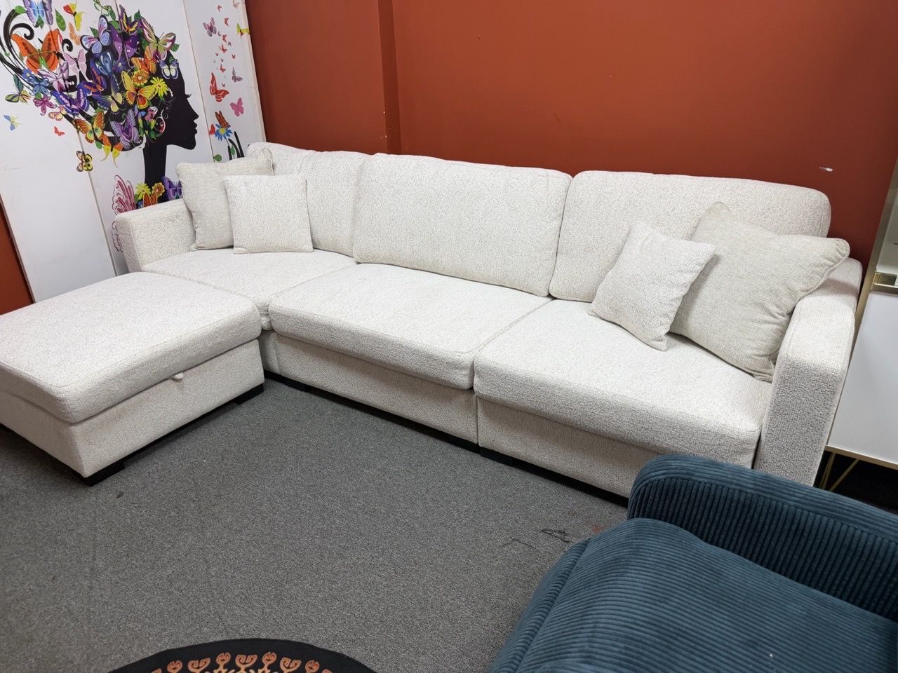 Large L-Shaped Corner Sofa with Chaise