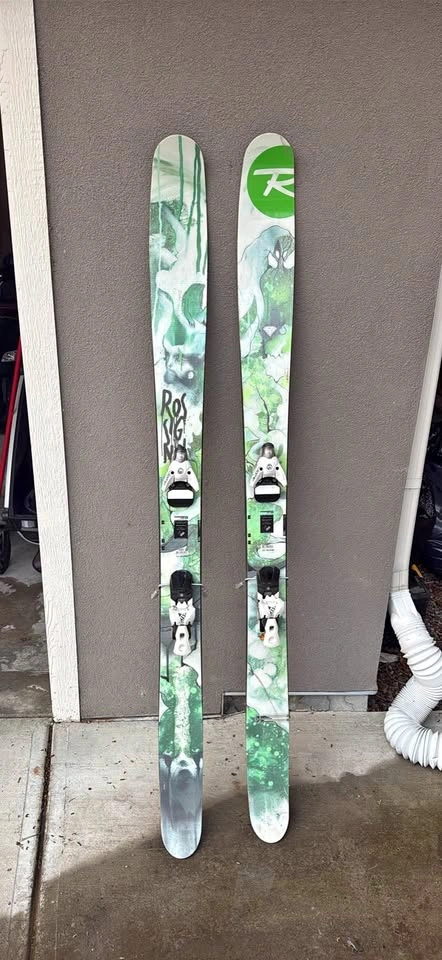 Rossignol S7 Skis with Bindings