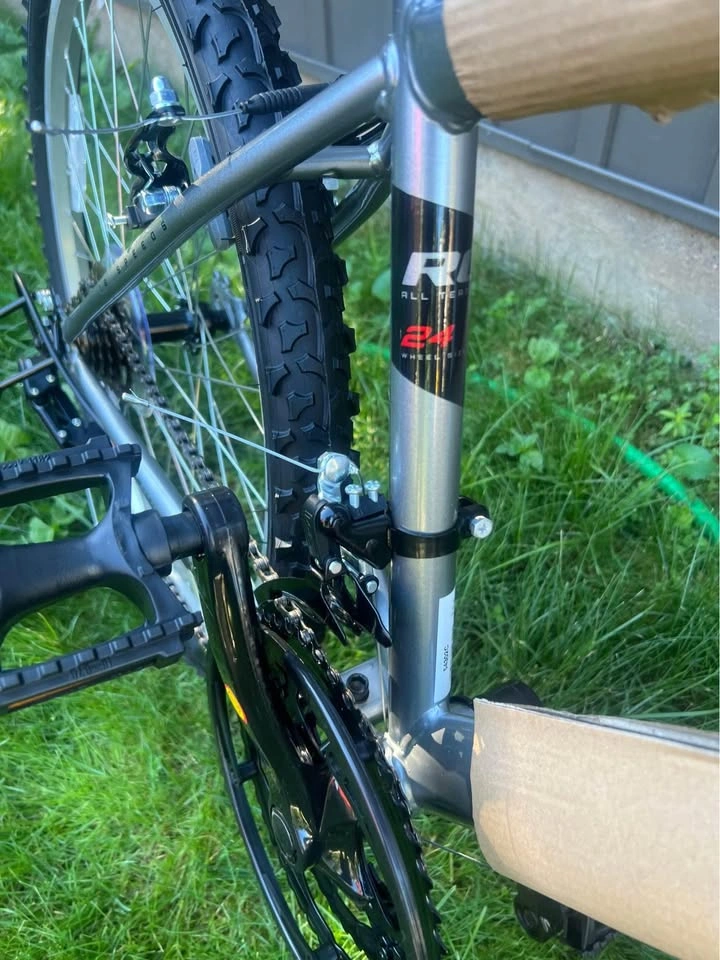 24” Huffy Rock Creek Mountain Bike - Brand New - photo 5
