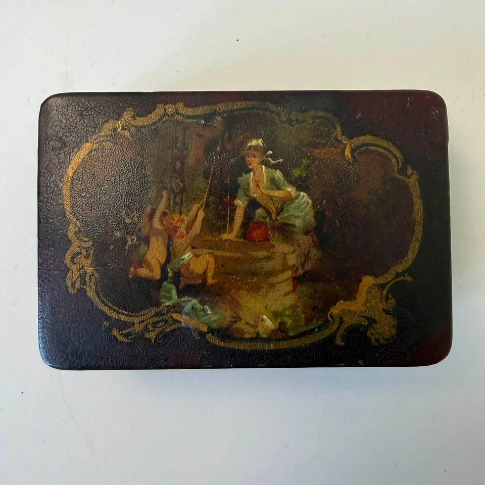 Antique Lacquered Papier-Mâché Trinket Box - photo 3