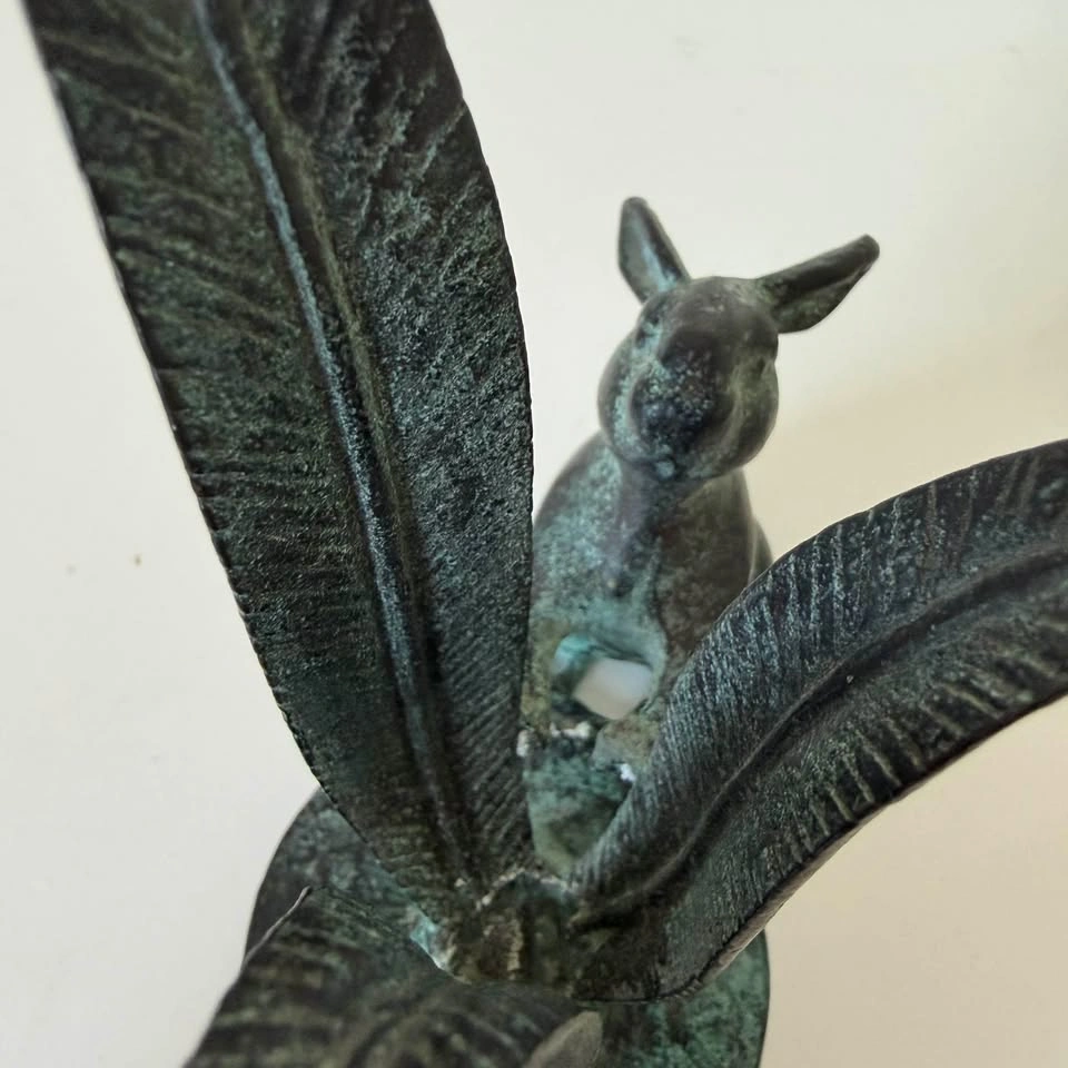 Vintage Verdigris Bronze Rabbit & Fern Leaves Figurine - photo 3
