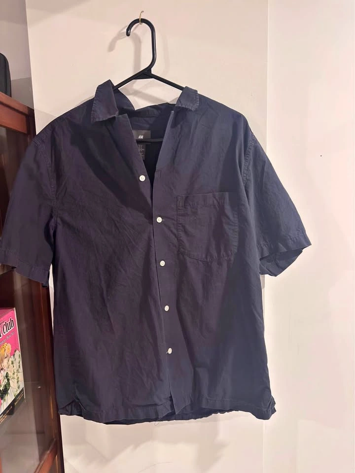 H&M Short Sleeve Button-Down Shirt