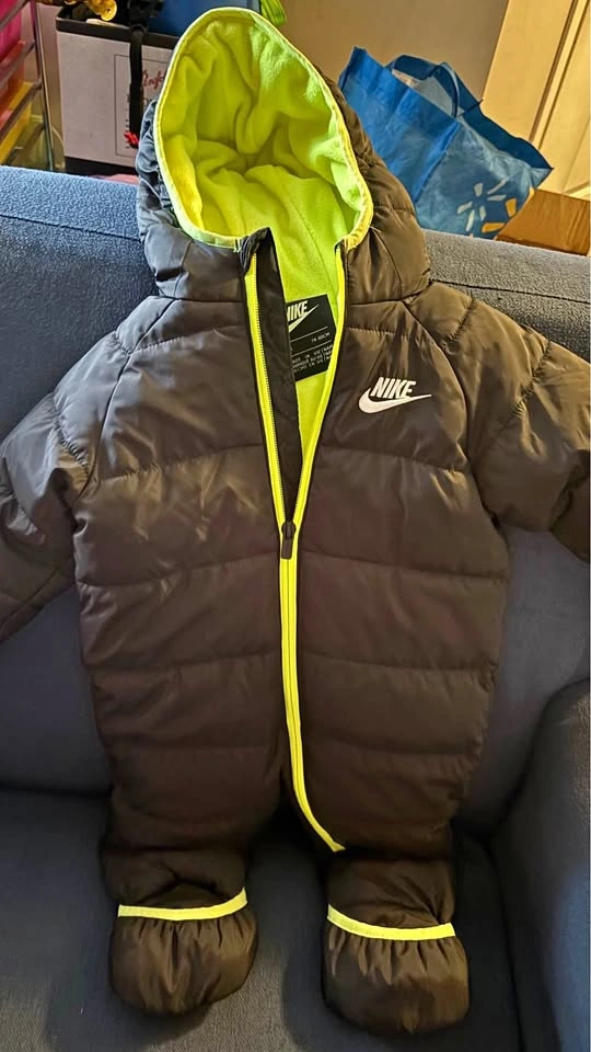 Nike Infant 12M Puffer Snowsuit