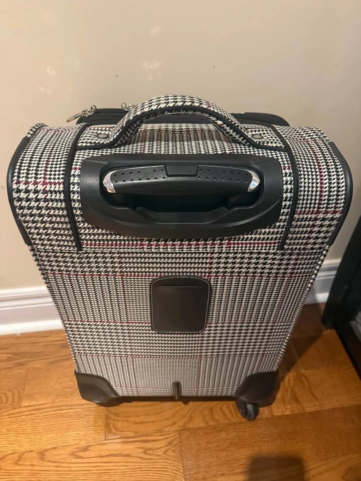 Adolfo travel luggage - photo 2