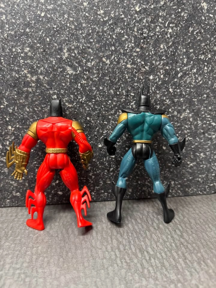 Vintage 1994 Kenner Batman figurines - photo 3