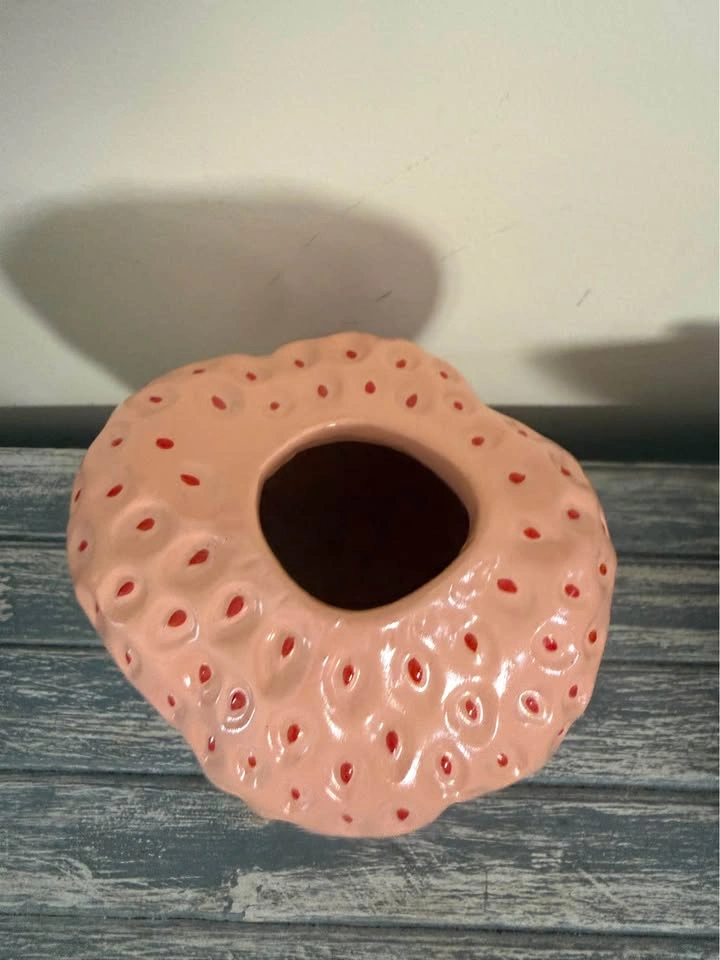 Unique cute strawberry vase - photo 2