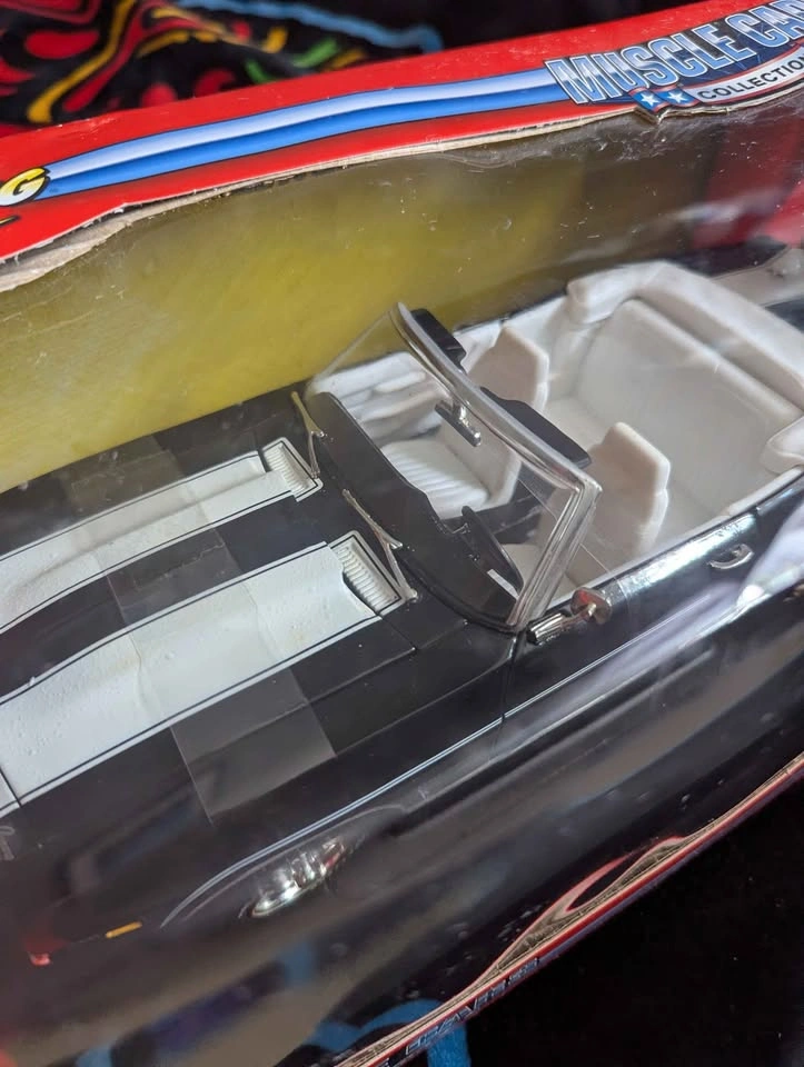 Johnny Lightning 1969 Chevy Camaro Convertible - photo 2